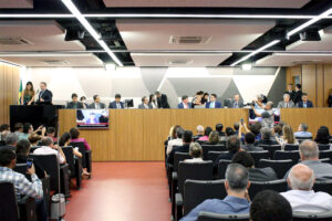 em seminario parlamentares e especialistas discutem impactos da reforma tributaria